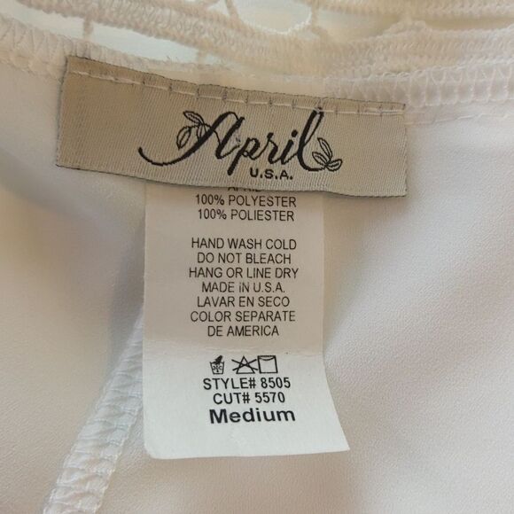 April White blouse with lace and short fluttered and ruffled sleeves - Picture 12 of 12